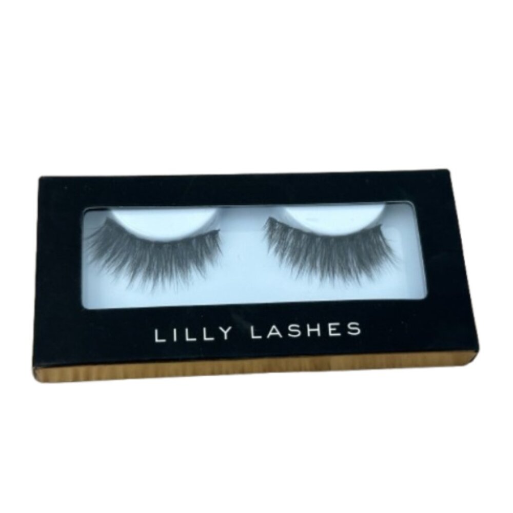 Lilly Lashes
